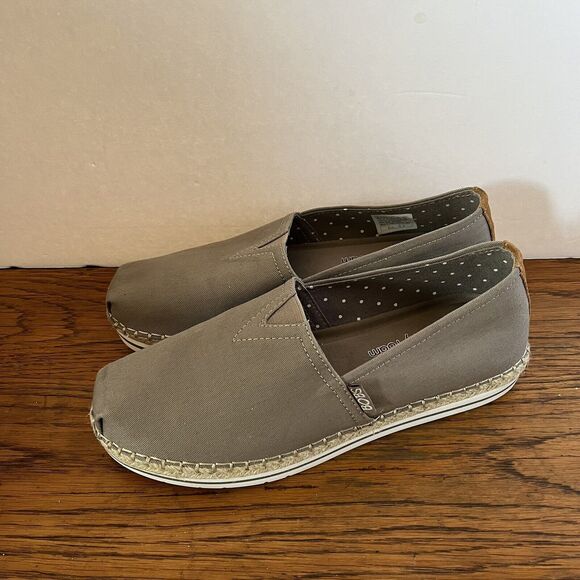 Bobs Skechers Women's 8.5 Slip-on Shoes Breeze New Discovery Memory Foam Taupe - Picture 3 of 8